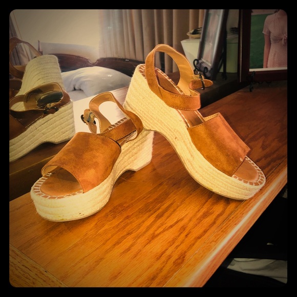 Shoes - NWTSummer wedges